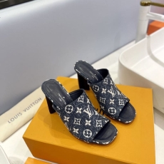 Louis Vuitton Slippers